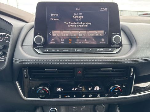 Used 2023 Nissan Rogue SL image 30