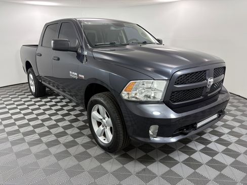 Used 2015 RAM 1500 Express AWD/4WD image 6