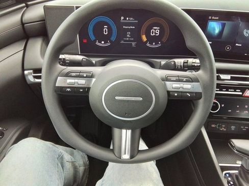 Certified 2025 Hyundai Santa Cruz SEL image 10