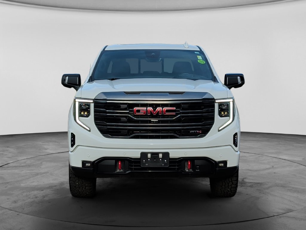 Used 2024 GMC Sierra 1500 AT4 w/ Technology Package AWD/4WD image 2