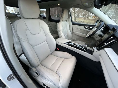 New 2026 Volvo XC60 T8 Ultra w/ Climate Package image 25