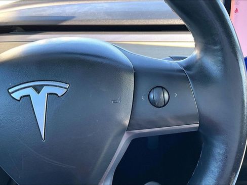 Used 2018 Tesla Model 3 Long Range image 19