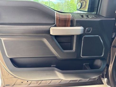 Used 2017 Ford F150 Lariat AWD/4WD image 14