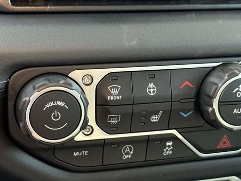 New 2026 Jeep Gladiator Mojave image 27