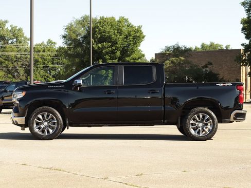 Used 2024 Chevrolet Silverado 1500 LT AWD/4WD image 4