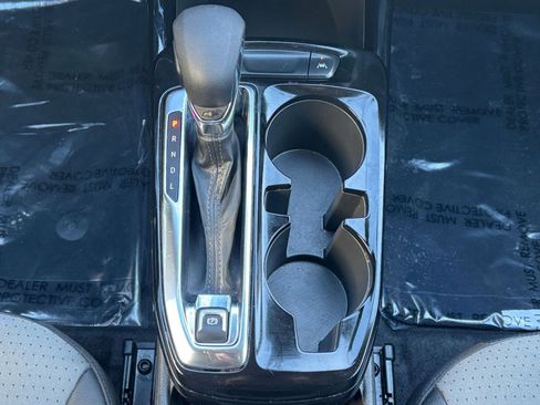 Used 2025 Chevrolet Trax LT image 37