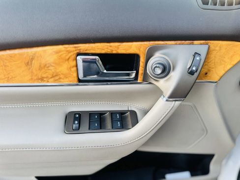 Used 2013 Lincoln MKX FWD image 23