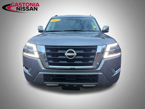 Used 2023 Nissan Armada SV image 5