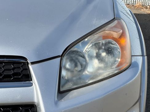 Used 2012 Toyota RAV4 Limited w/ Navigation Value Pkg AWD/4WD image 12