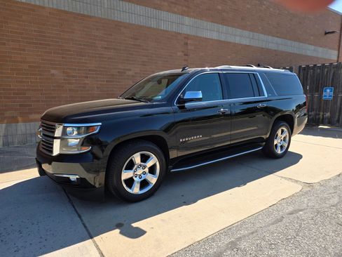 Used 2015 Chevrolet Suburban LTZ AWD/4WD image 3