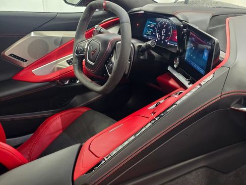 Used 2024 Chevrolet Corvette Stingray Premium Conv image 27