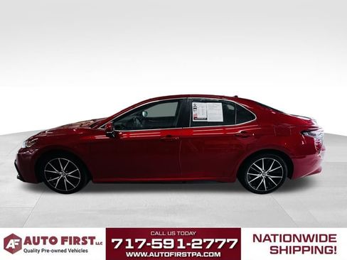 Used 2022 Toyota Camry SE image 6