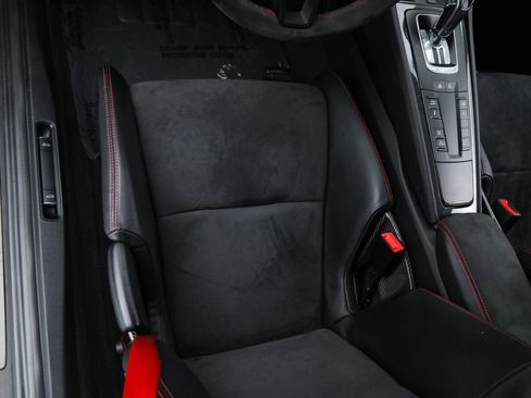 Used 2018 Porsche 911 GT2 RS image 28