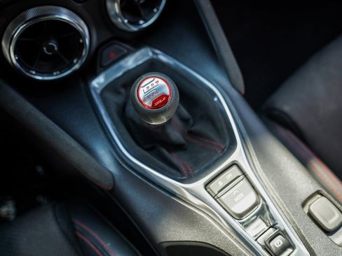 Used 2018 Chevrolet Camaro ZL1 image 34