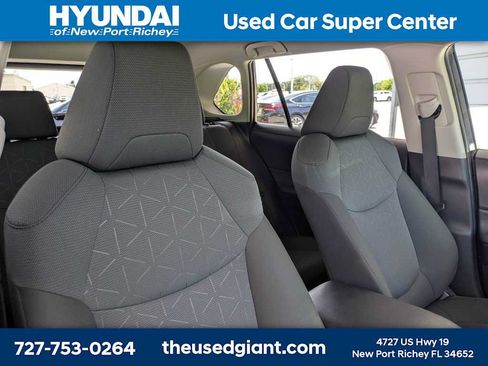 Used 2024 Toyota RAV4 AWD Hybrid image 6