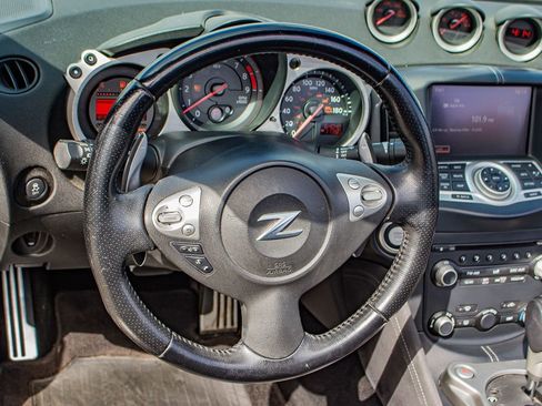Used 2013 Nissan 370Z Touring RWD image 11