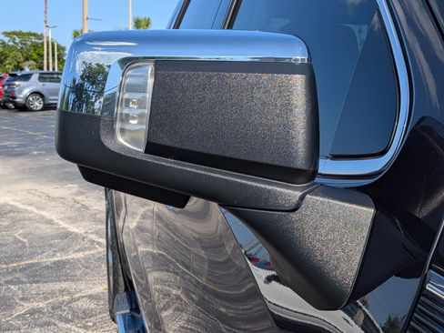 Certified 2023 GMC Sierra 1500 SLT w/ SLT Premium Package AWD/4WD image 11