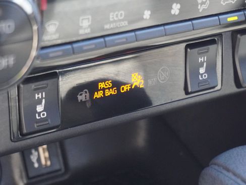 Used 2025 Toyota RAV4 XLE w/ Weather Package AWD/4WD image 25