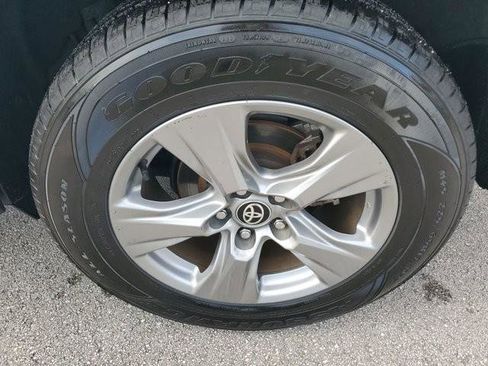 Used 2024 Toyota RAV4 XLE image 9