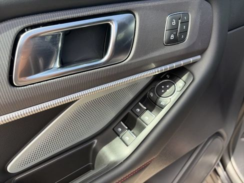 Used 2025 Ford Explorer ST RWD image 18