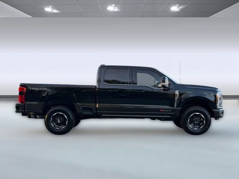 Certified 2025 Ford F250 King Ranch w/ Tremor Off-Road Package image 8