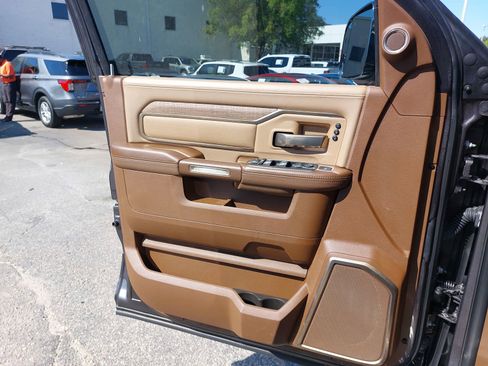 Used 2022 RAM 3500 Limited AWD/4WD image 28