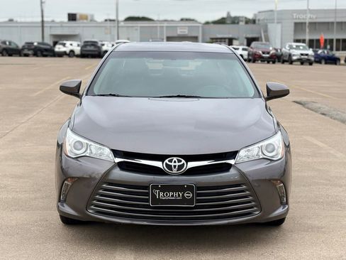 Used 2017 Toyota Camry XLE FWD image 5