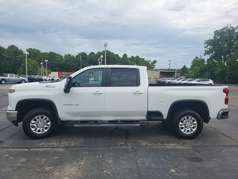 Used 2025 Chevrolet Silverado 2500 LT AWD/4WD image 13