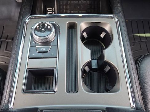 Used 2019 Ford Expedition XLT w/ Equipment Group 202A RWD image 72