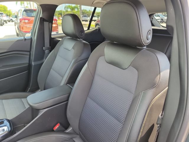 Used 2025 Chevrolet Trax LT FWD image 25