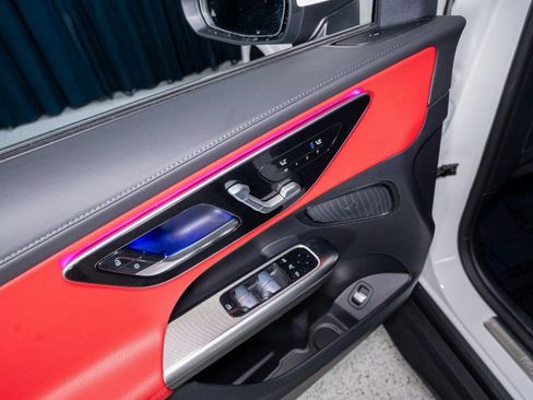 New 2026 Mercedes-Benz GLC 300 image 11