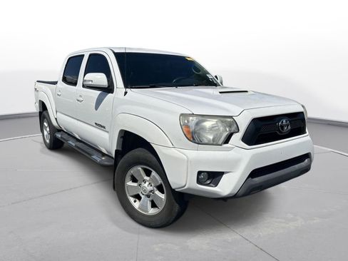 Used 2015 Toyota Tacoma PreRunner w/ TRD Sport Package RWD image 4