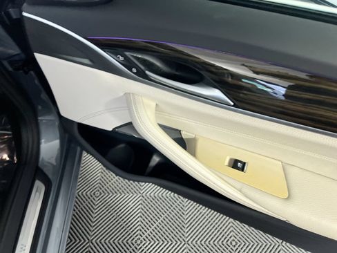 Used 2021 BMW 540i w/ Premium Package RWD image 30