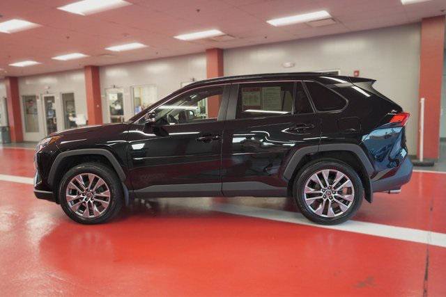 Certified 2022 Toyota RAV4 XLE Premium AWD/4WD image 4