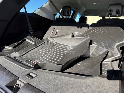 Used 2018 Chevrolet Traverse Premier image 11