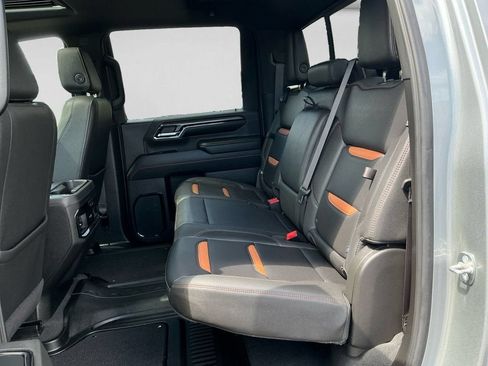 Used 2024 GMC Sierra 2500 AT4 w/ AT4 Preferred Package AWD/4WD image 14