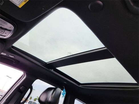 Used 2018 Jeep Grand Cherokee Limited w/ Luxury Group II image 16