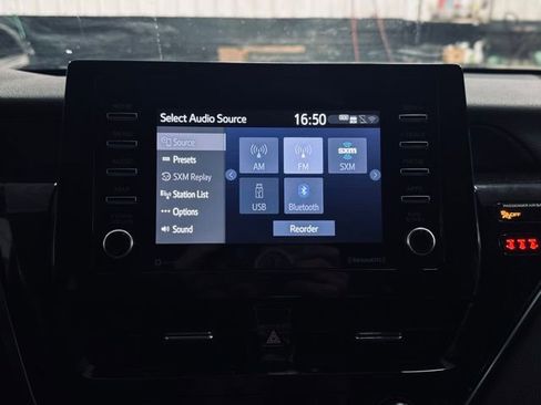 Used 2024 Toyota Camry SE image 29