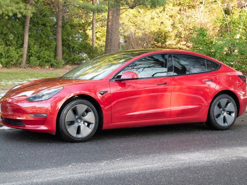 Used 2022 Tesla Model 3 Long Range image 2