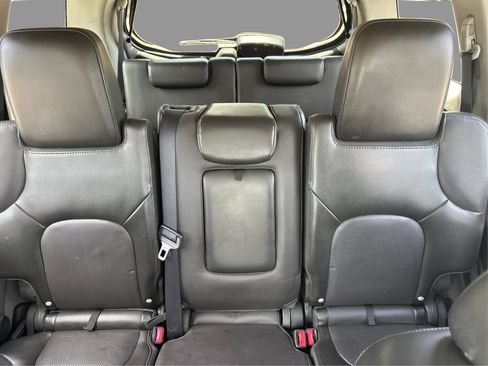 Used 2012 Nissan Pathfinder Silver AWD/4WD image 36