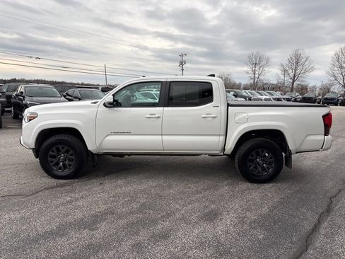 Used 2023 Toyota Tacoma SR5 image 4