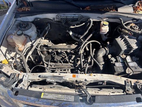 Used 2011 Ford Escape XLT FWD image 18