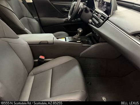 Used 2024 Lexus ES 350 w/ Premium Package FWD image 13