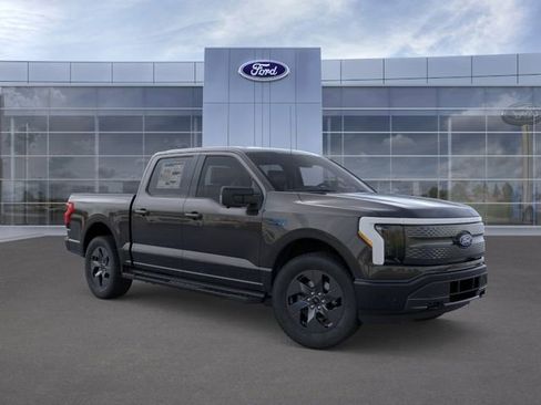 New 2025 Ford F150 Lightning Flash AWD/4WD image 8