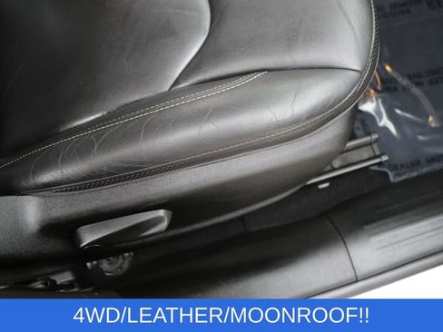 Used 2017 Jeep Renegade Limited image 9