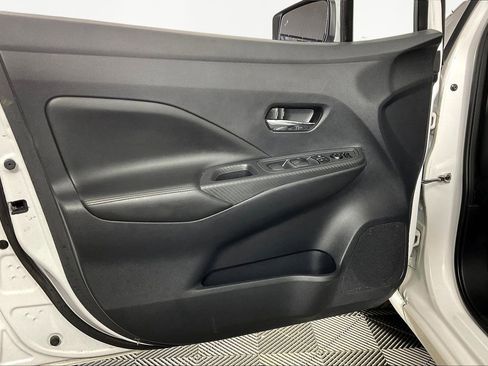 Used 2020 Nissan Versa SV FWD image 19