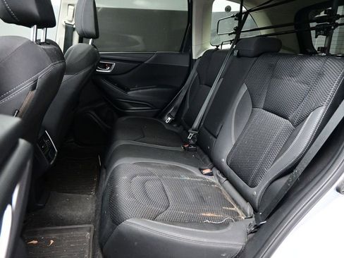 Used 2019 Subaru Forester Premium w/ All-Weather Package AWD/4WD image 8