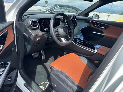 Certified 2026 Mercedes-Benz GLC 300 image 9