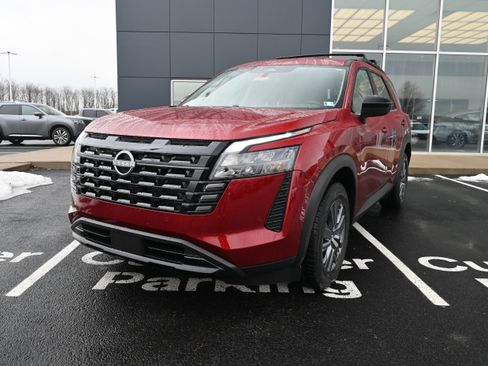 New 2026 Nissan Pathfinder SV image 4