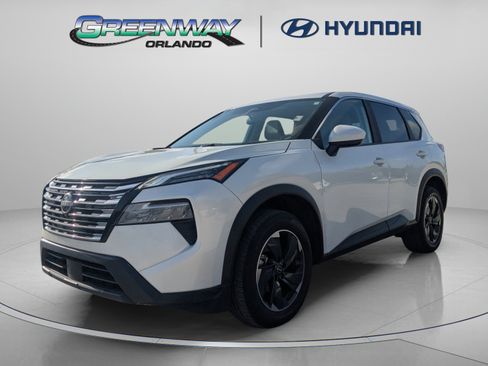 Used 2025 Nissan Rogue SV FWD image 4